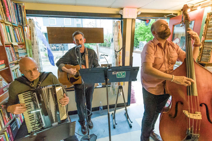 Red Desert Motel Photo 10