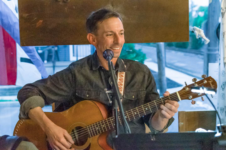 Red Desert Motel Photo 8